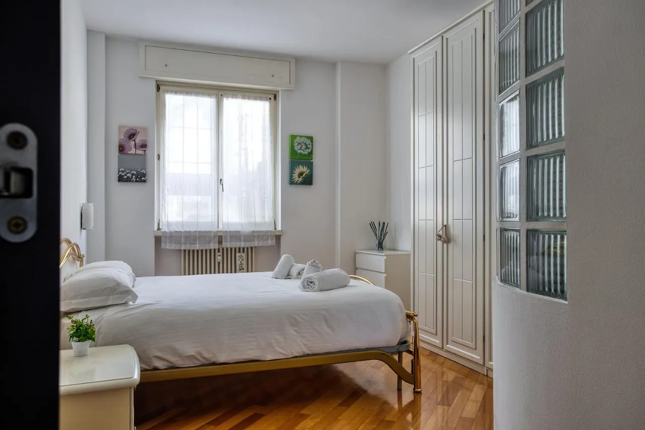 Joivy Attractive Flat Near Citylife Apartment Milan 0*,